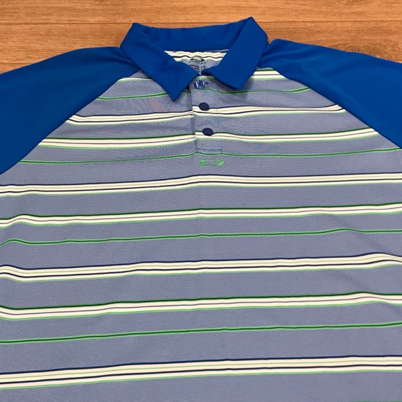 Oakley Large Regular Fit Blue White Stripe Short Sleeve Performance Golf Polo - Picture 2 of 8